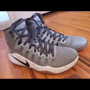 Nike Hyperdunk basketball shoes size 12 men’s